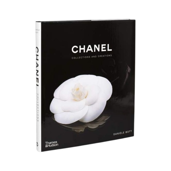 NWT CHANEL Collections and Creations Large Coffee Table Book Decor - Picture 5 of 12